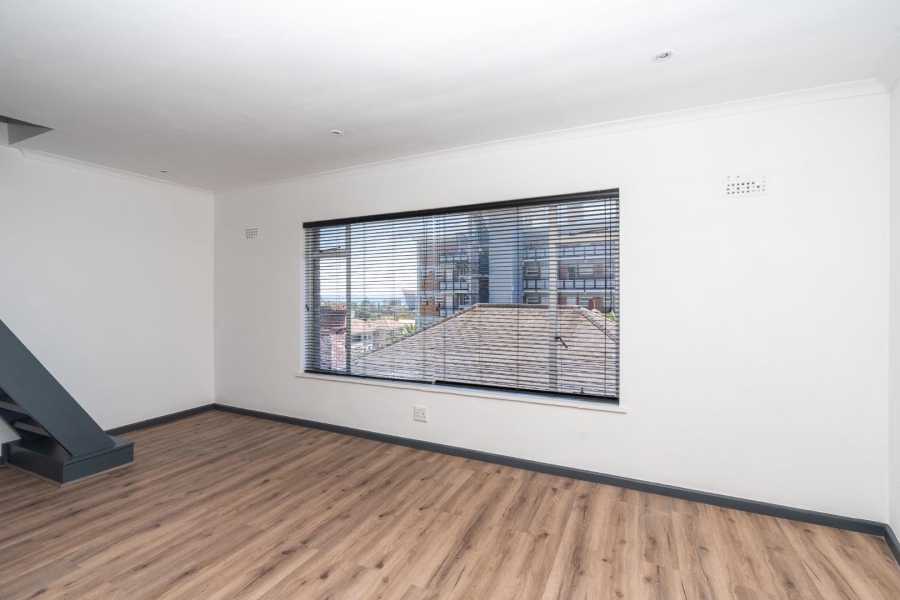 1 Bedroom Property for Sale in Green Point Western Cape